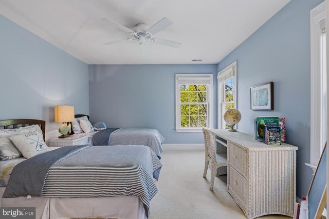 19 W BRANCH LN, West Chester, PA 19382