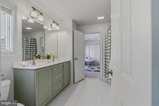 19 W BRANCH LN, West Chester, PA 19382