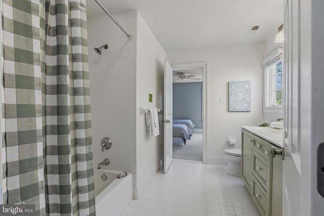 19 W BRANCH LN, West Chester, PA 19382