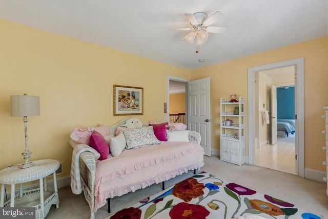 19 W BRANCH LN, West Chester, PA 19382