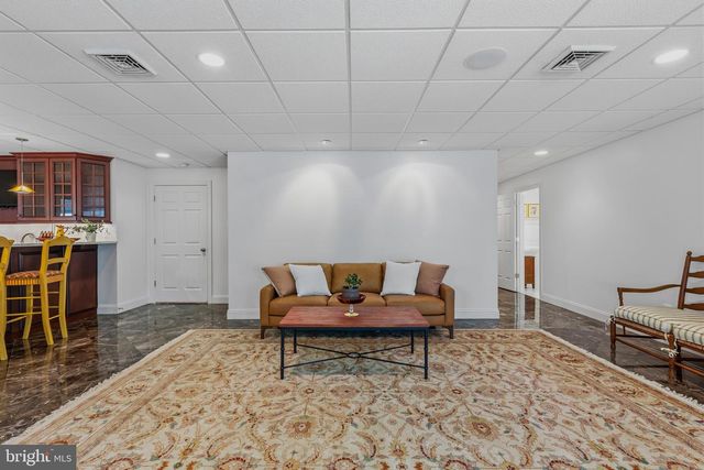 19 W BRANCH LN, West Chester, PA 19382