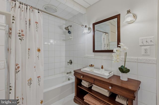 19 W BRANCH LN, West Chester, PA 19382