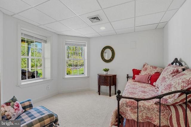19 W BRANCH LN, West Chester, PA 19382