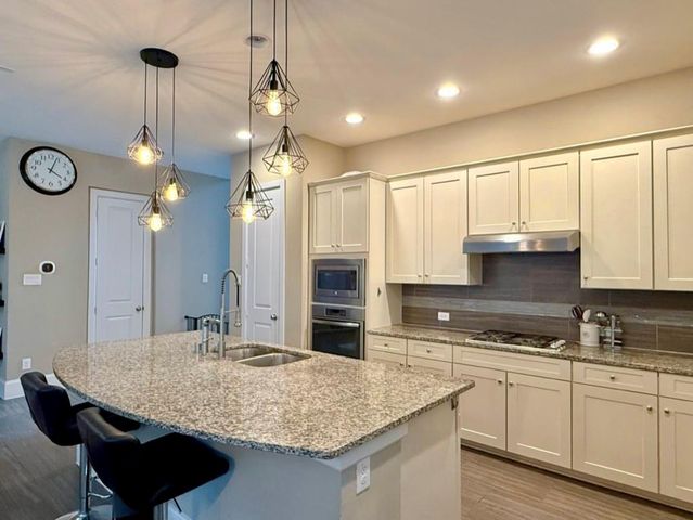 8809 Ashbloom Lane, Houston, TX 77080