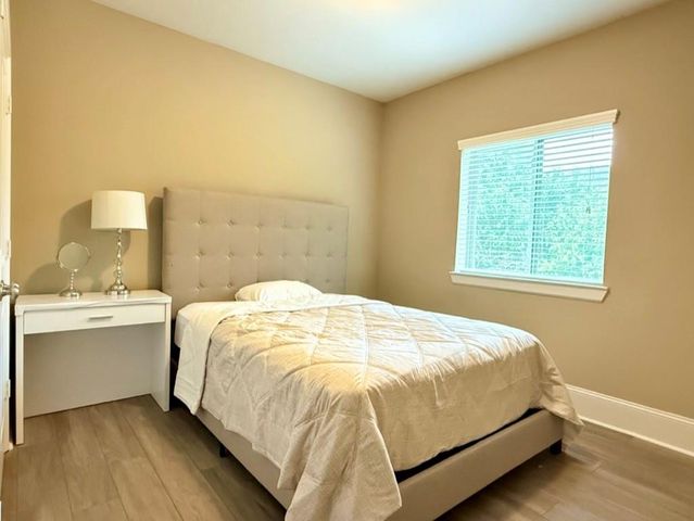 8809 Ashbloom Lane, Houston, TX 77080