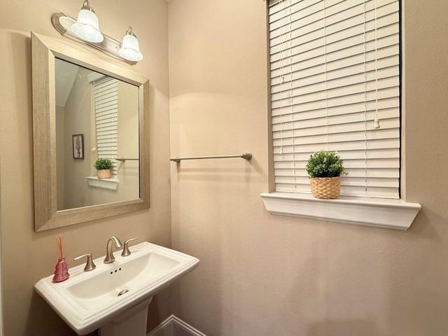 8809 Ashbloom Lane, Houston, TX 77080