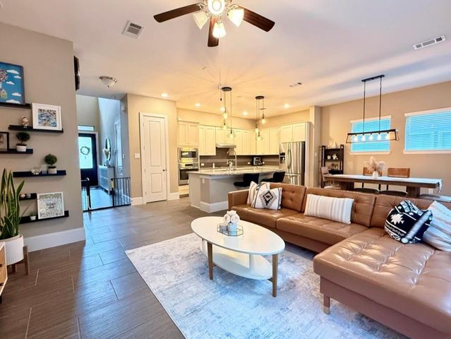 8809 Ashbloom Lane, Houston, TX 77080