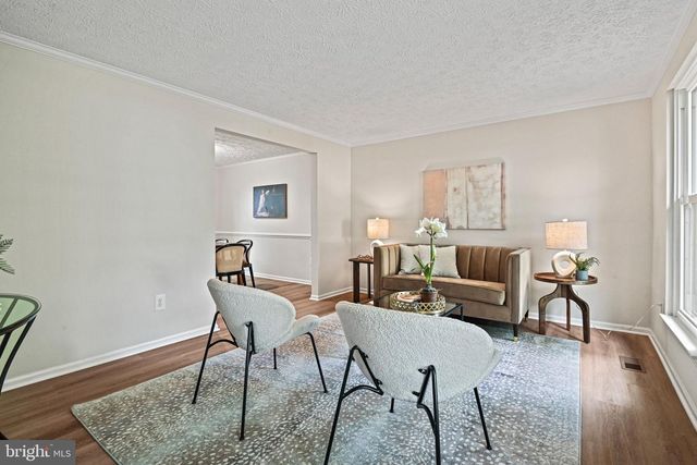 12528 CLIFF EDGE DR, Herndon, VA 20170
