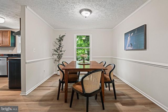 12528 CLIFF EDGE DR, Herndon, VA 20170