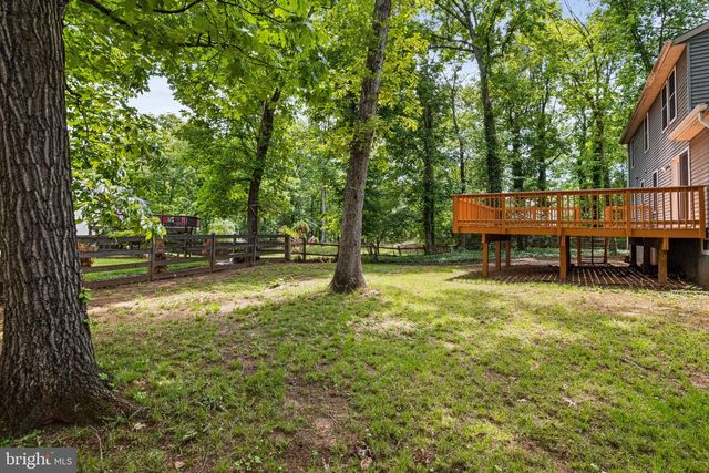 12528 CLIFF EDGE DR, Herndon, VA 20170