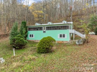 61 Doe Loop, Hot Springs, NC 28743