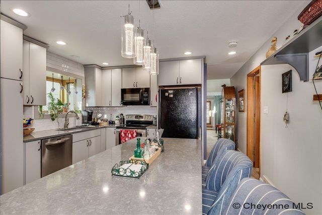 5419 HYNDS BLVD, Cheyenne, WY 82009