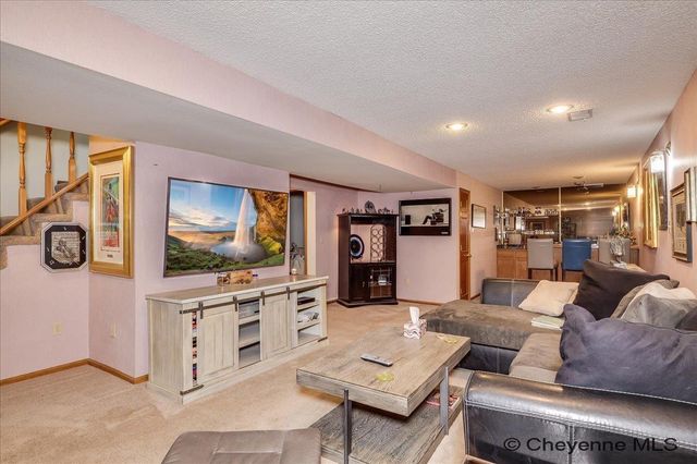 5419 HYNDS BLVD, Cheyenne, WY 82009