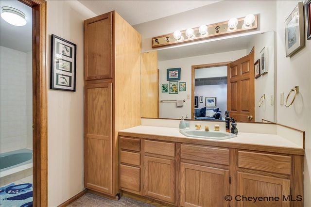 5419 HYNDS BLVD, Cheyenne, WY 82009
