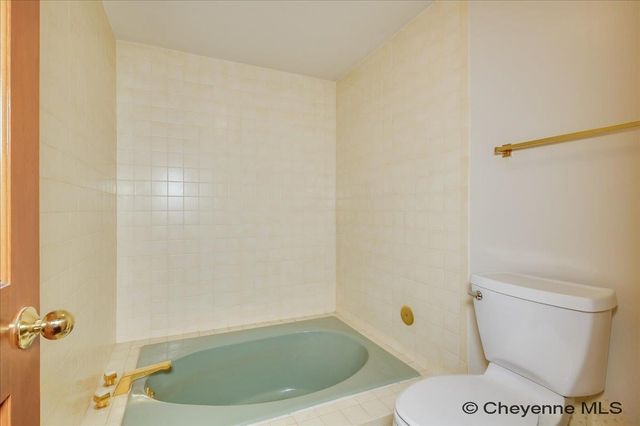 5419 HYNDS BLVD, Cheyenne, WY 82009