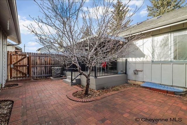 5419 HYNDS BLVD, Cheyenne, WY 82009