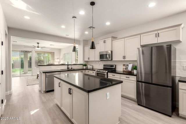 3955 E MESQUITE Street, Gilbert, AZ 85296