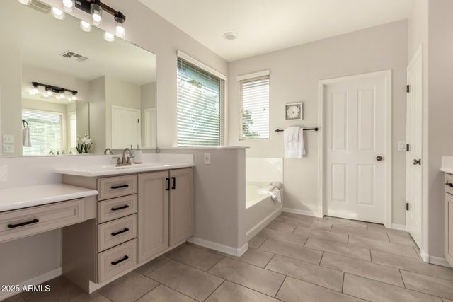 3955 E MESQUITE Street, Gilbert, AZ 85296