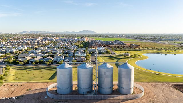 3955 E MESQUITE Street, Gilbert, AZ 85296