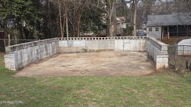 1809 Allen Ave, Knoxville, TN 37920