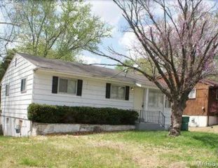 10139 Cloverdale Drive, St Louis, MO 63136