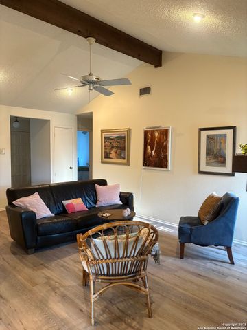 8811 Thatch, San Antonio, TX 78240