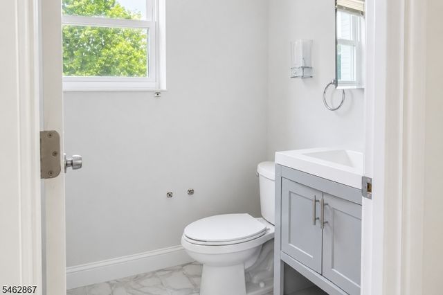 83 Stuyvesant Ave, Newark City, NJ 07106