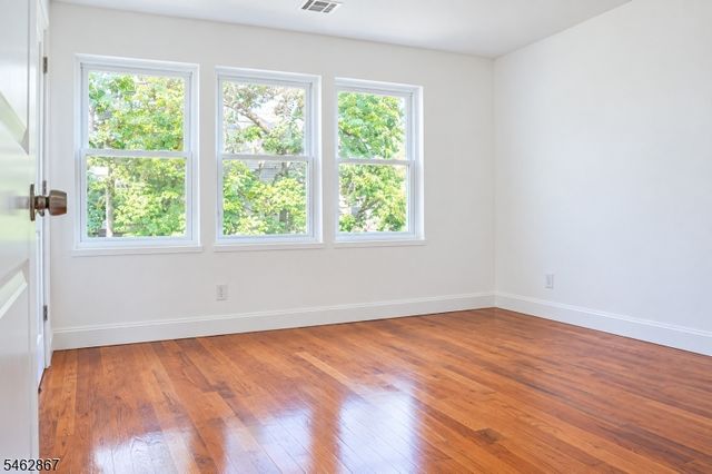 83 Stuyvesant Ave, Newark City, NJ 07106