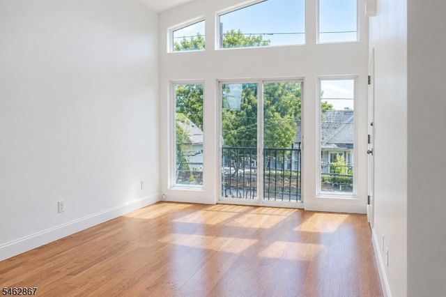 83 Stuyvesant Ave, Newark City, NJ 07106