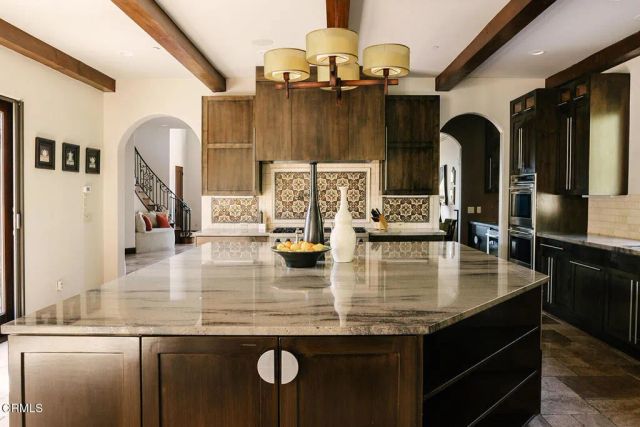 2330 Crystal Lane, Pasadena, CA 91107