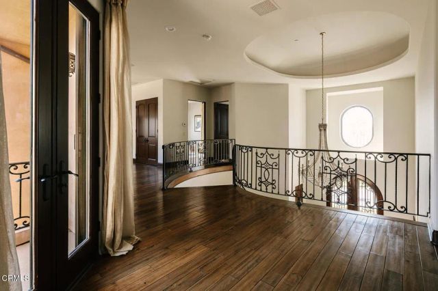 2330 Crystal Lane, Pasadena, CA 91107