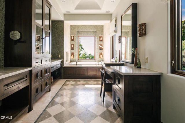 2330 Crystal Lane, Pasadena, CA 91107