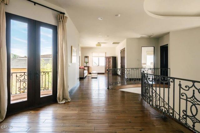 2330 Crystal Lane, Pasadena, CA 91107