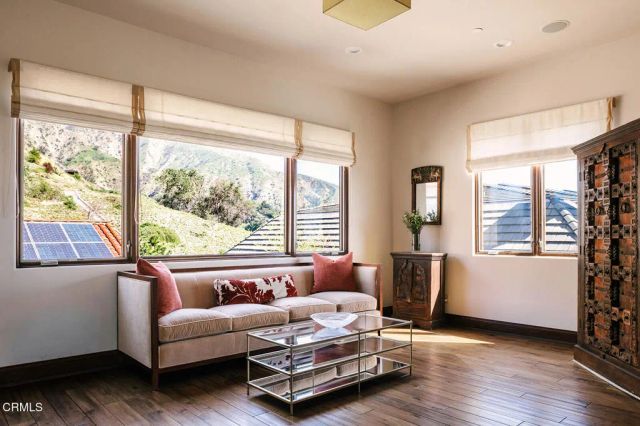 2330 Crystal Lane, Pasadena, CA 91107