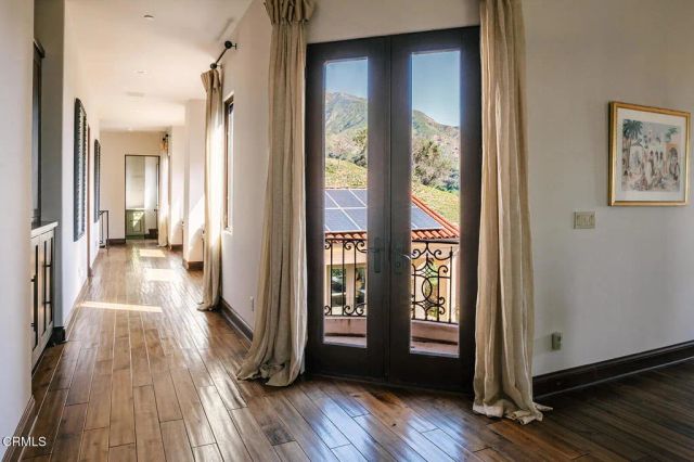 2330 Crystal Lane, Pasadena, CA 91107