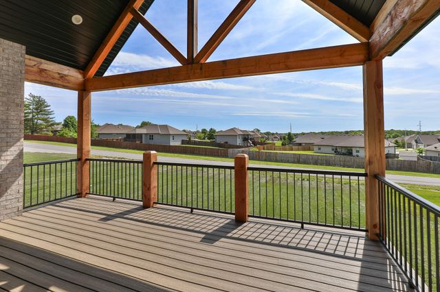 2066 N Unbridled Court, Springfield, MO 65802