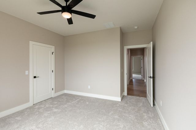 2066 N Unbridled Court, Springfield, MO 65802