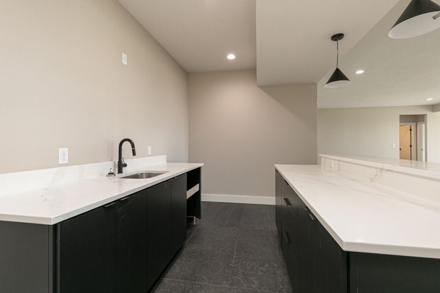 2066 N Unbridled Court, Springfield, MO 65802
