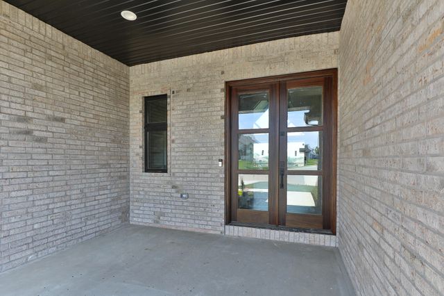 2066 N Unbridled Court, Springfield, MO 65802