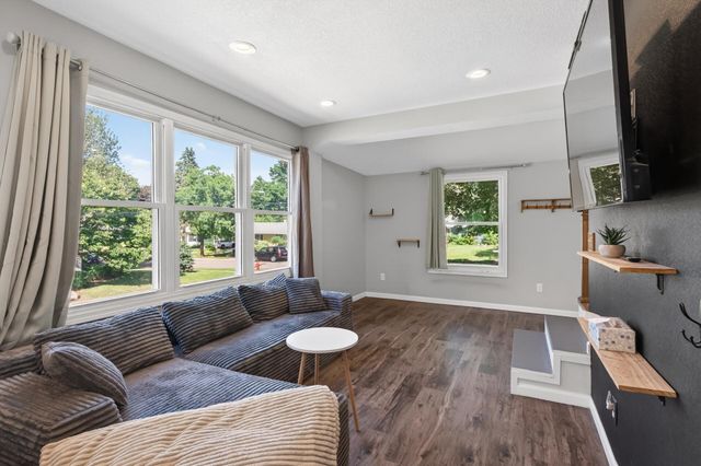 1061 Ohio Street, West Saint Paul, MN 55118