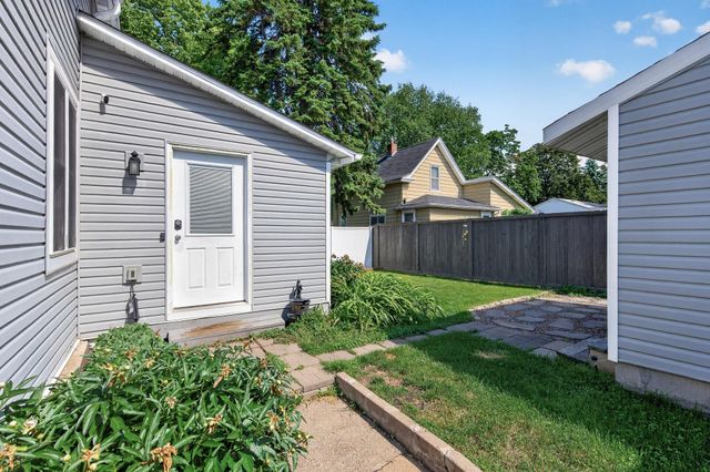 1061 Ohio Street, West Saint Paul, MN 55118