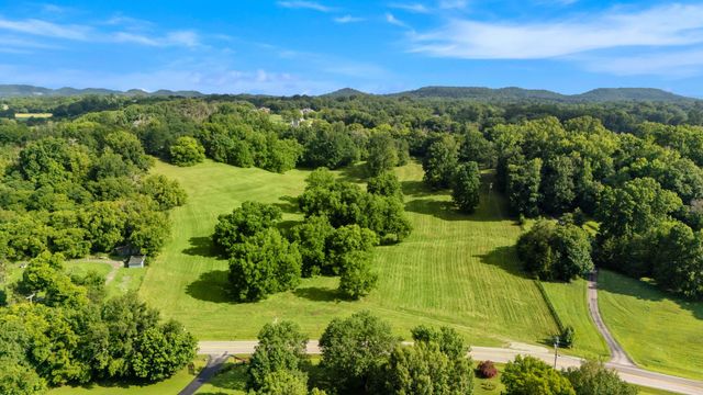 6628 Bethesda Arno Rd, Thompsons Station, TN 37179