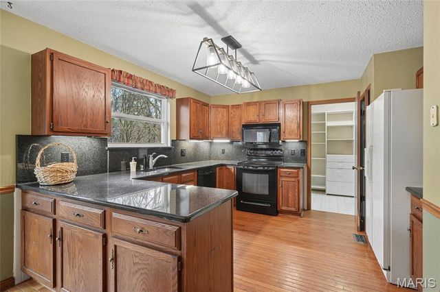 17 Praise Court, Fenton, MO 63026