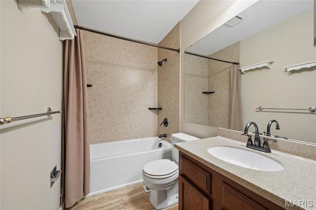 17 Praise Court, Fenton, MO 63026