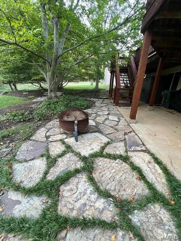 17 Praise Court, Fenton, MO 63026