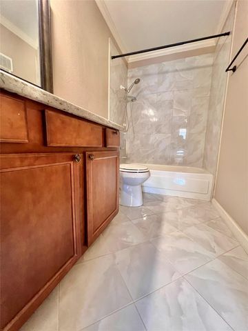 700 Thicket Lane 804, Houston, TX 77079