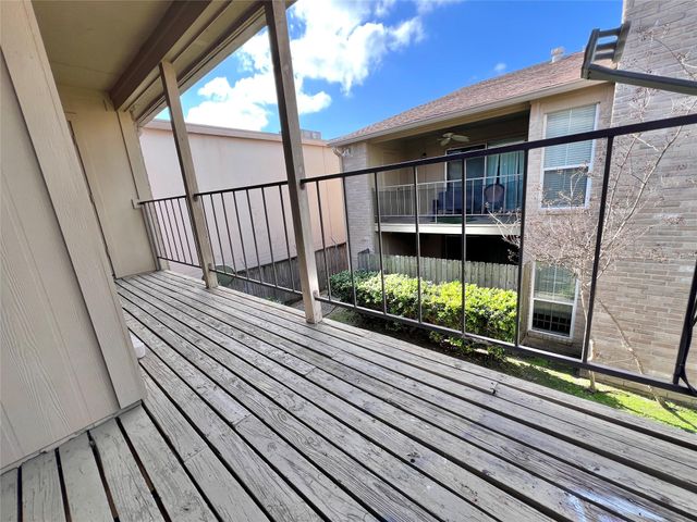 700 Thicket Lane 804, Houston, TX 77079