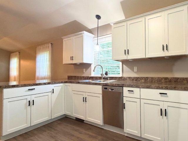 12313 Railroad Road, Vienna Twp, MI 48420