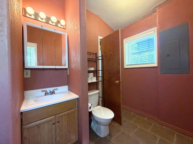 12313 Railroad Road, Vienna Twp, MI 48420