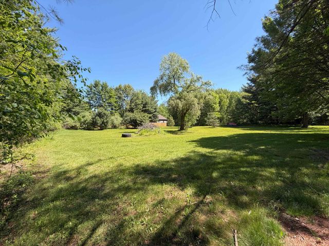 12313 Railroad Road, Vienna Twp, MI 48420